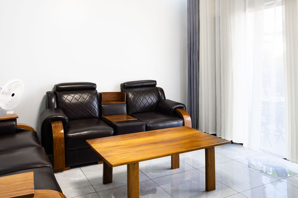 Deluxe cottage — bamboo-view balcony